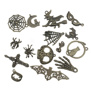 51pcs Halloween antique bronze alloy skull and bat charms for DIY jewelry making