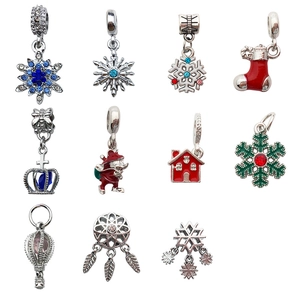 Alloy Rhinestone Enamel Christmas Charms For Jewelry Making Snowflake Christmas Sock House Pendant DIY Bracelet Necklace Accessories