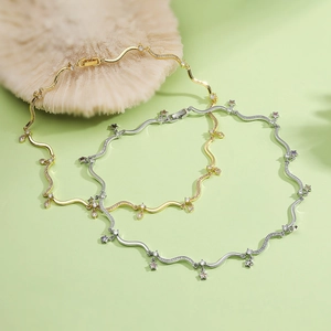 Exquisite Copper Wavy Star Heart Pendant Necklace For Women Luxury Zirconia Inlaid Gold Silver Plated Clavicle Neck Chain Jewelry