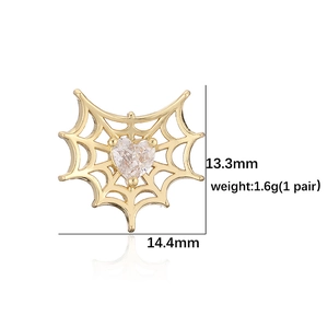 Pendientes de telaraña dorada con cristal de corazón, medida 13,3 mm por 14,4 mm