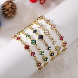 Luxury Copper Clover Flower Chain Bracelet With Zirconia Sparkling Spliced Petal Fashion Jewelry For Women Gift