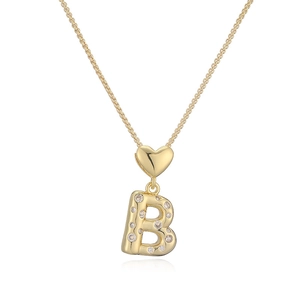 Dettaglio della chiusura a cuore placcata oro 18K e pendente lettera B con zirconi