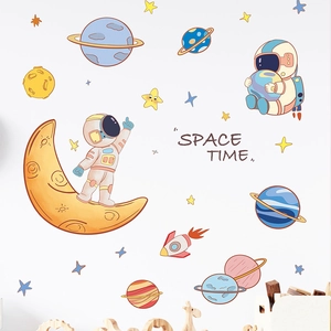 Wandsticker Set mit Cartoon Weltraum Motiven Astronauten Planeten und Sternen Deko