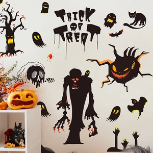 Détail de stickers muraux d'Halloween avec arbre mort, fantômes et chauves-souris noirs