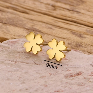 Orecchini a quadrifoglio dorati a forma di cuore su pietra rosa naturale, 9 mm