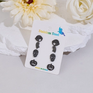 Set de 4 pendientes Halloween de acero con diseños de fantasma murciélago y calabaza