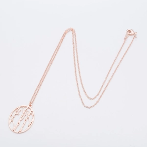 Elegante roségoldene Halskette mit rundem Hohl-Baumzweig-Anhänger und feiner Kreuzkette