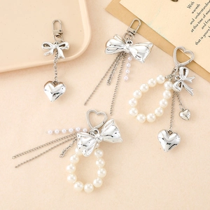 Sweet Bow Heart Faux Artificial Pearl Keychain For Women Silver Tone Alloy Beaded Bag Charm Aesthetic Pendant Key Ring Accessory Gift