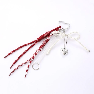 Pendentif nœud DIY fait main avec cœur en argent et sangle en perles tissées