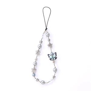 Dragonne de téléphone en perles avec étoiles argentées et pendentif papillon bleu élégant