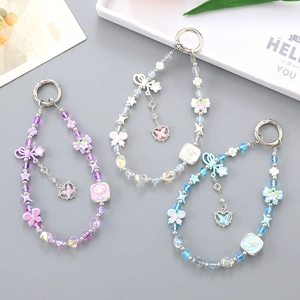 Porte-clés Papillon Trèfle à Perles Style Ins pour Femmes Pendentif De Sac en Perles Acryliques Bijou Coloré Doux Mode