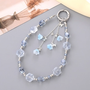 Elegante portachiavi di perline blu con rosa trasparente e farfalla in metallo argentato
