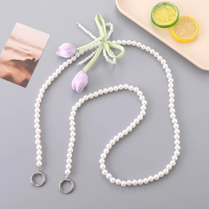 Pendentif en perles avec ruban vert et tulipes mauves pour sacs et téléphones portables