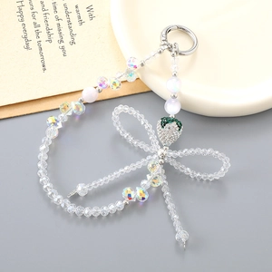 Bijou de téléphone en perles cristal avec breloque fraise et fermoir argenté