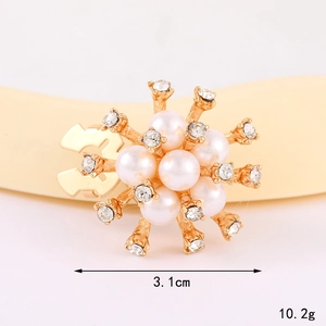 Detailansicht der Sonnenblumen-Anstecknadel aus Zinklegierung mit Perlen und Steinen