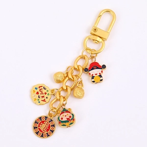 Porte-clés chat porte-bonheur chinois traditionnel avec breloques dorées et rouges