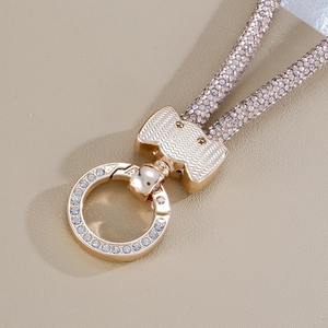Cinturino per telefono di lusso a 10 file di strass oro rosa con fibbia a molla lucida