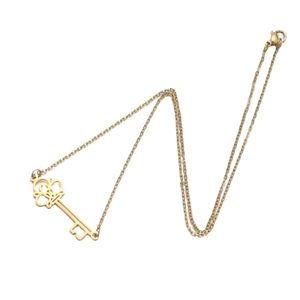 Collar de acero inoxidable dorado con colgante de llave de corona hueca en cadena sencilla
