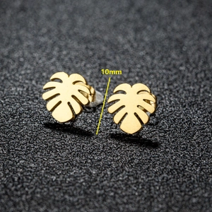 Minimalist 10mm palm leaf stud earrings in 18k gold plated stainless steel design