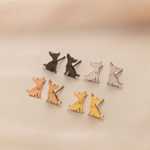 Set de pendientes de perro chihuahua con corazón hueco en tonos oro plata y rosa