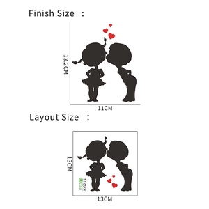 Adesivo per interruttore bacio cartoon con cuori rossi con schema di layout e dimensioni
