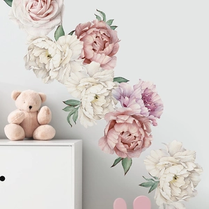 Wandtattoos mit Pfingstrosen in Rosa und Lila für die Dekoration im Schlafzimmer
