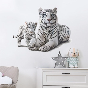 Wandtattoo Zeichentrick-Tiger für Kinderzimmer mit realistisch gezeichneten weißen Tigern
