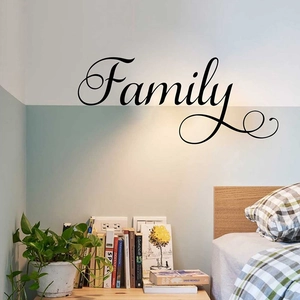 Eleganter schwarzer Wandaufkleber Family in Schreibschrift für Wohn- und Schlafzimmer