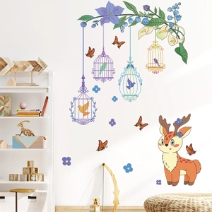 Cartoon Wandtattoo mit Hirsch und Vogelkäfigen für Kinderzimmer Deko