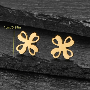Elegant 1cm gold stainless steel clover stud earrings with hollow heart petals