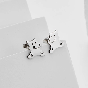 Minimalistische silberne Ochsen-Ohrstecker aus Edelstahl mit süßem Tiermotiv