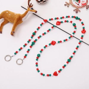 Dragonne de téléphone de Noël avec perles rouges vert blanc et breloques en forme de cœur