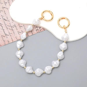 Elegant baroque pearl chain with gold rhinestone rings and spring clasp accessory