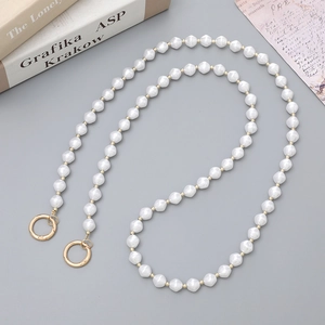 Bandoulière en perles baroques blanches avec fermoirs dorés pour téléphones portables