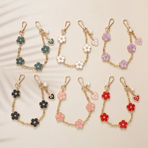 Elegant Alloy Enamel Five Leaf Flower Keychain For Women Gold Chain Bag Charm With Faux Artificial Pearl Heart Pendant Bow Accessories