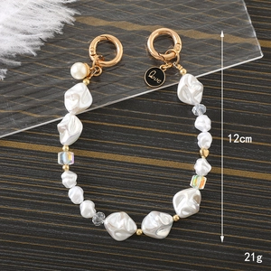 Irregular pearl and crystal beaded strap with love tag for phones and handbags