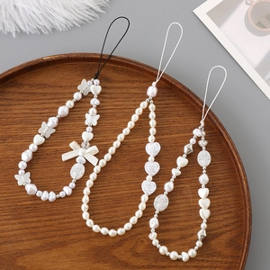 Catenina per Cellulare con Künstliche Perle Cuore e Fiocco Fatta a Mano Cordino con Perline Portachiavi Pendente per Borsa Donna Decorazione