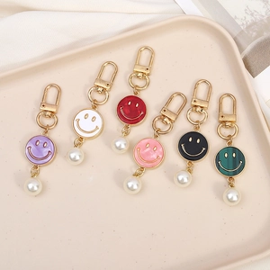 New Colorful Smiley Face Flower Keychain Pendant With Faux Artificial Pearl Alloy Enamel Bag Charm Phone Lanyard Accessory For Women