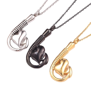 Collana a cuore con amo per ceneri in acciaio inossidabile argento, oro e nero