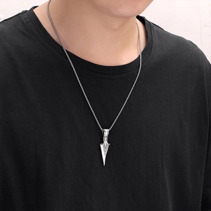 Men's stainless steel arrow pendant necklace with spearhead charm on square link chain