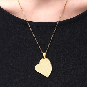 Collier pendentif coeur doré avec texte de prière gravé pour hommes et femmes