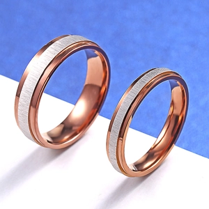 Romantic brushed stainless steel couple rings in rose gold and silver finish