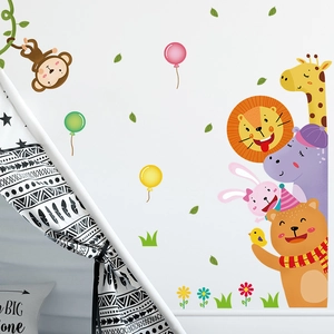 Self-adhesive forest animals wall decal with lion giraffe and monkey for nursery decor