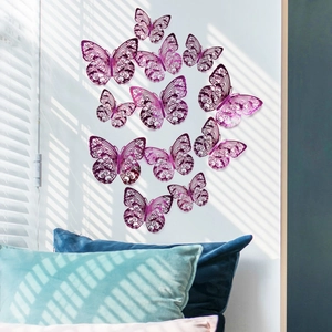 3D hohle lila Schmetterling Wandaufkleber im natürlichen Sonnenlicht mit Schatten