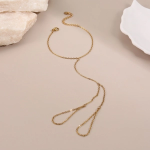 Elegante bracciale con anello in acciaio inossidabile dorato dal design minimalista