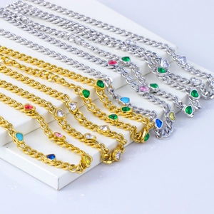 18K vergulde Cuban link hartketting met veelkleurige zirkoniasteen versiering