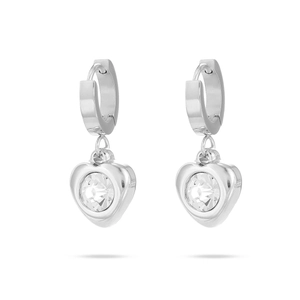Pendientes de aro con corazón de acero inoxidable plateado y circonitas en fondo blanco