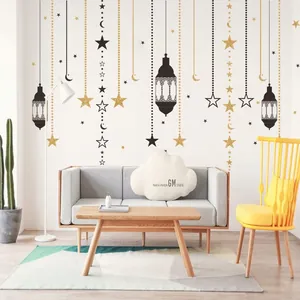 Stickers muraux du Ramadan avec lanternes noires et motifs de lune et étoiles dorées brillantes