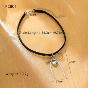 Elegante zwarte leren choker met zilveren strik en hart hanger voor dames sieraad