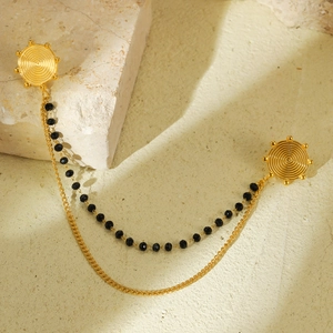 Double broche dorée pour col de chemise avec perles noires facettées et chaînette